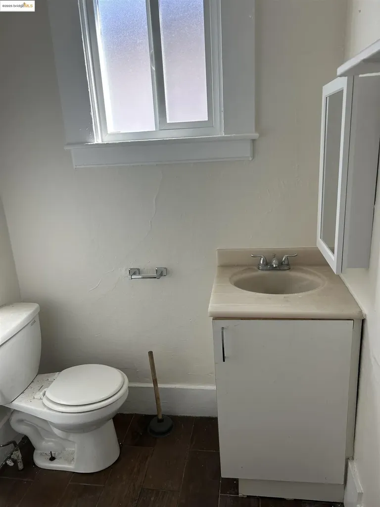 2017 27th Avenue Oakland CA 94601