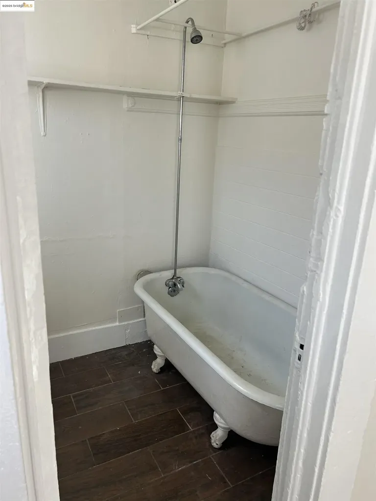 2017 27th Avenue Oakland CA 94601