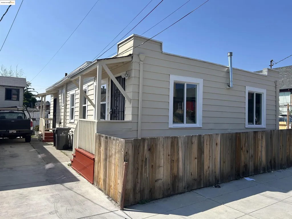 2017 27th Avenue Oakland CA 94601