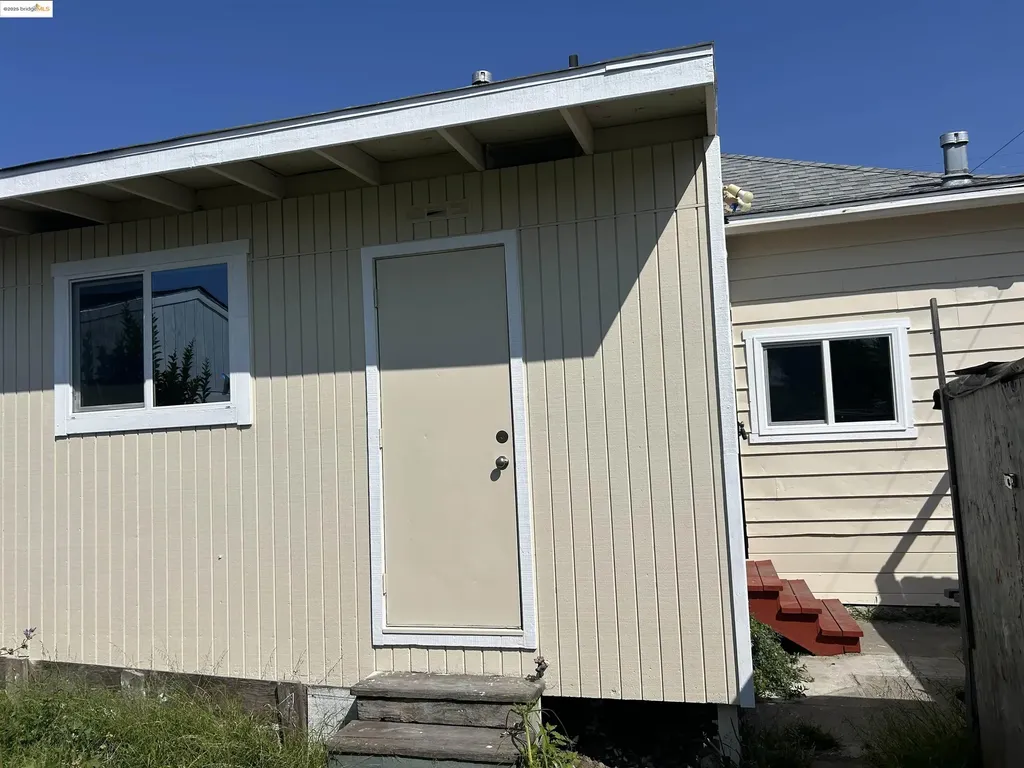 2017 27th Avenue Oakland CA 94601