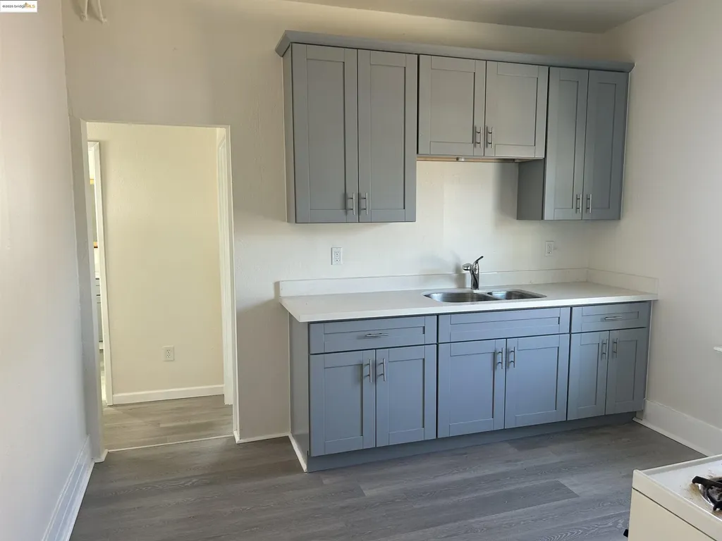 2017 27th Avenue Oakland CA 94601