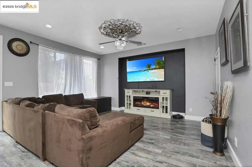 25 Solitude Court Oakley CA 94561