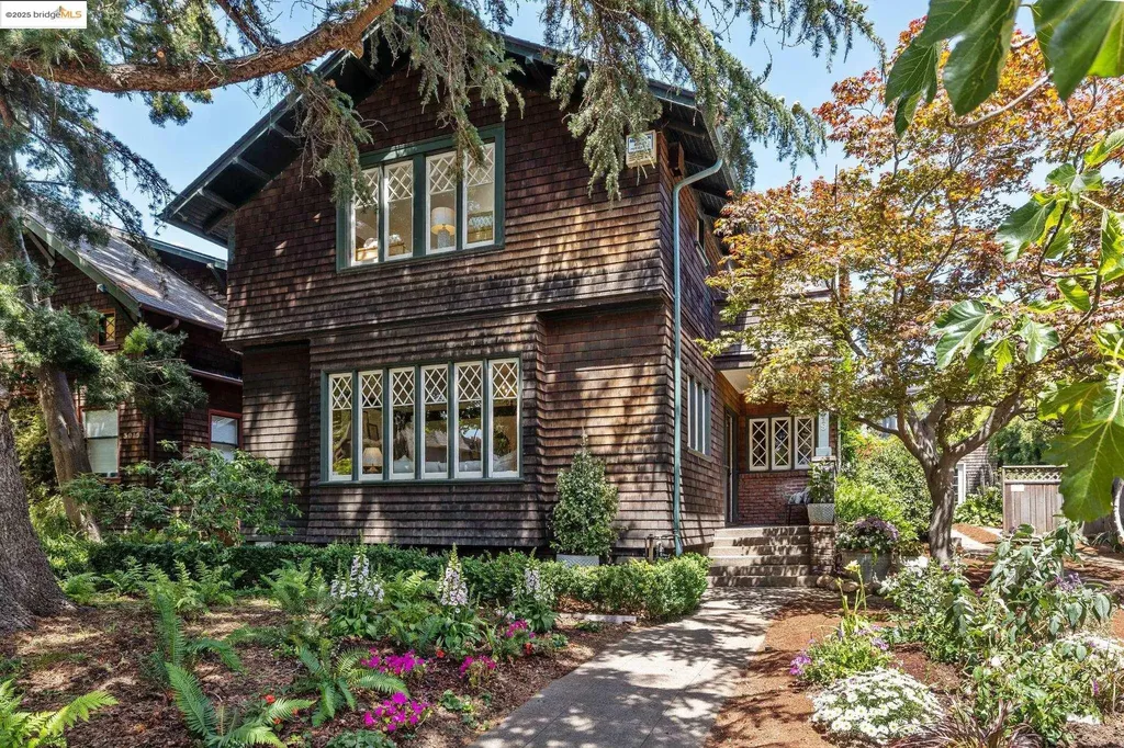 3019 Benvenue Avenue Berkeley CA 94705