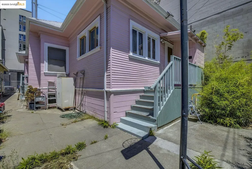 2338 Waverly Street Oakland CA 94612