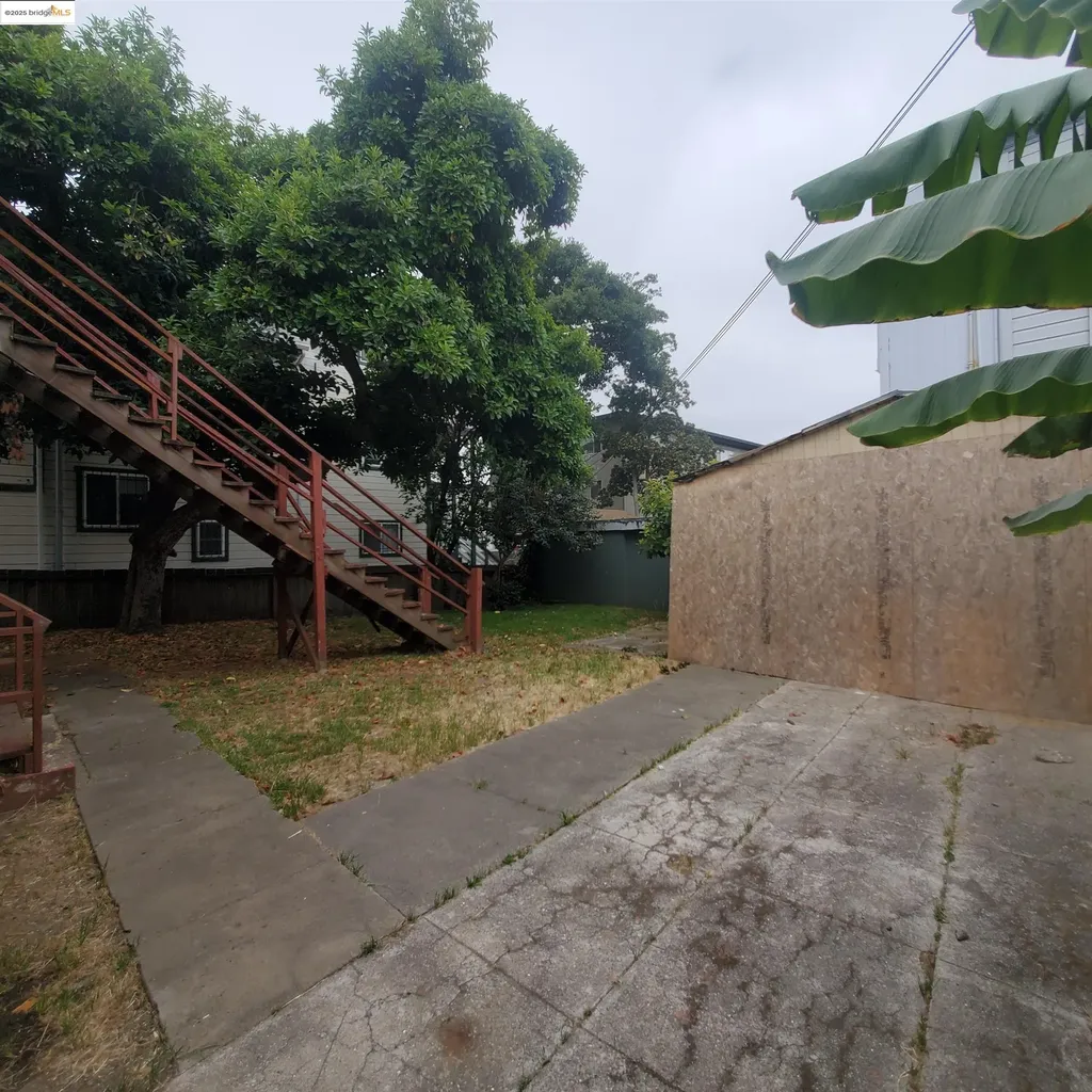 1737 13th Avenue Oakland CA 94606