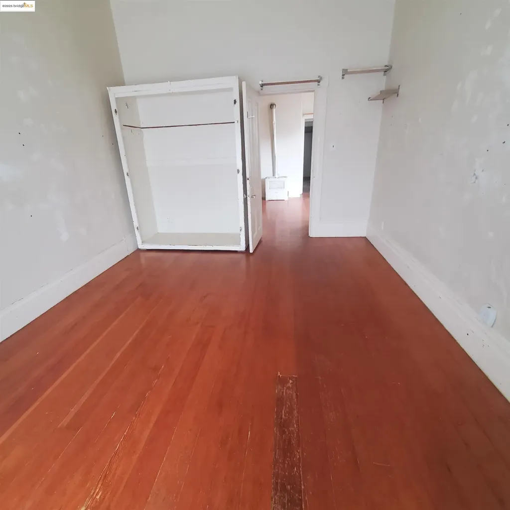 1737 13th Avenue Oakland CA 94606