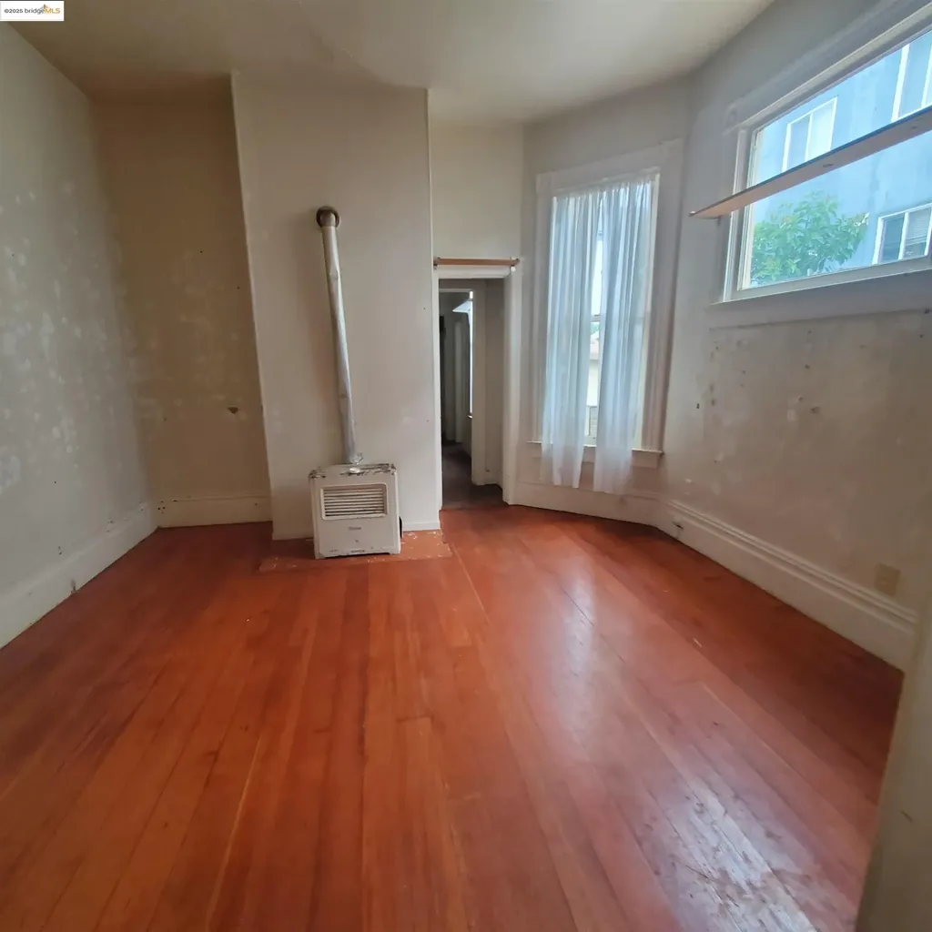 1737 13th Avenue Oakland CA 94606
