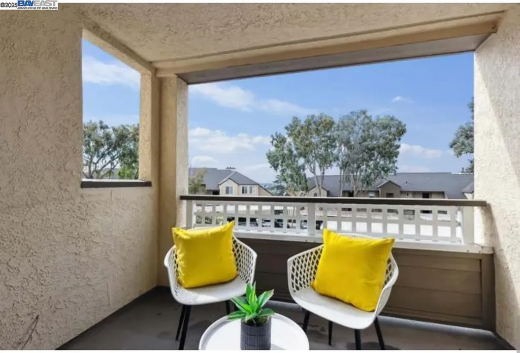680 Dartmore Lane Hayward CA 94544
