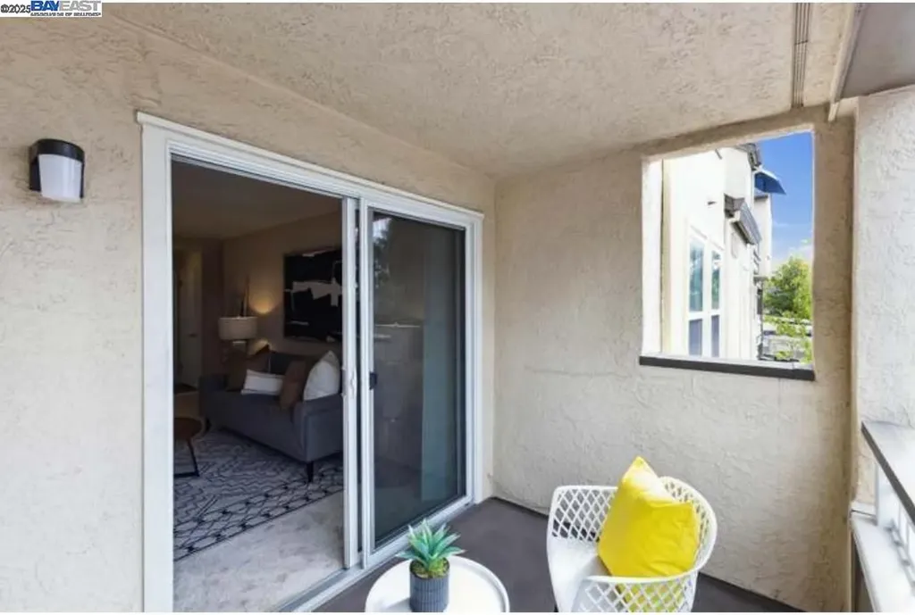 680 Dartmore Lane Hayward CA 94544