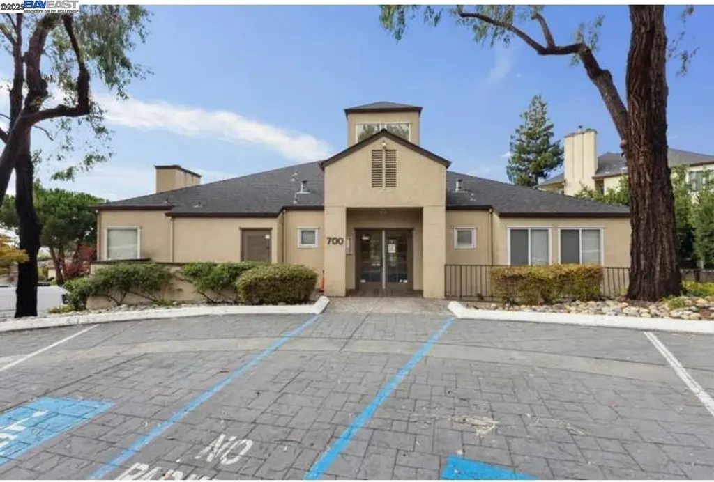 680 Dartmore Lane Hayward CA 94544