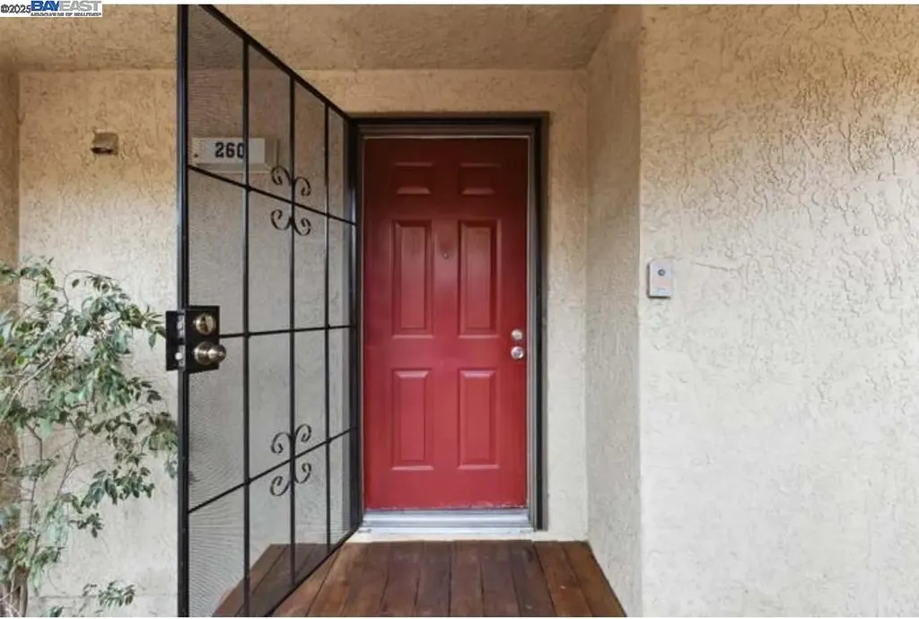 680 Dartmore Lane Hayward CA 94544