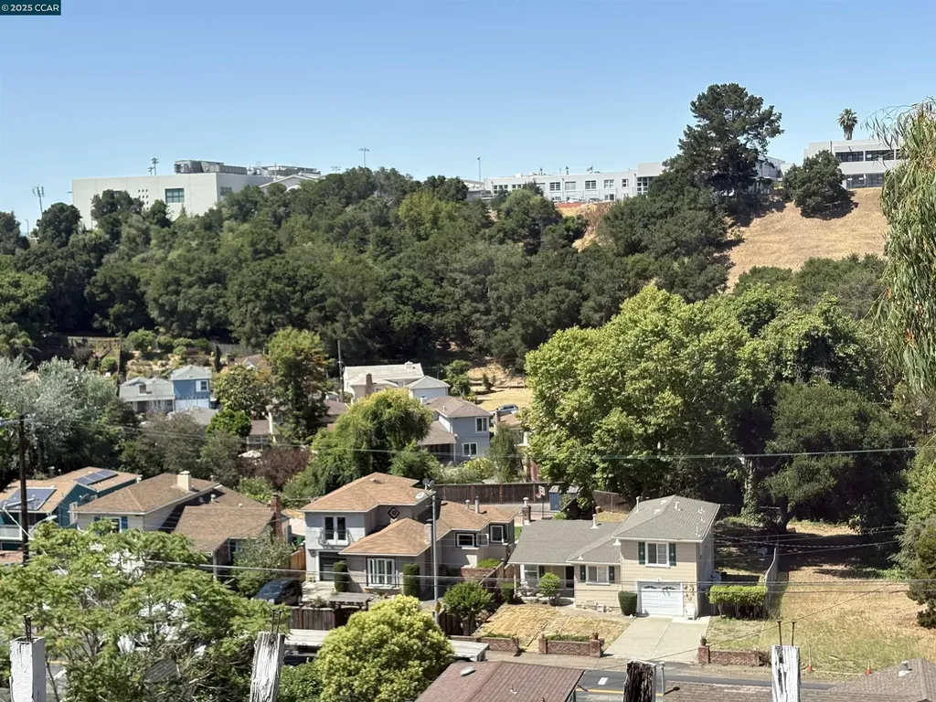 9501 Castlewood Street Oakland CA 94603