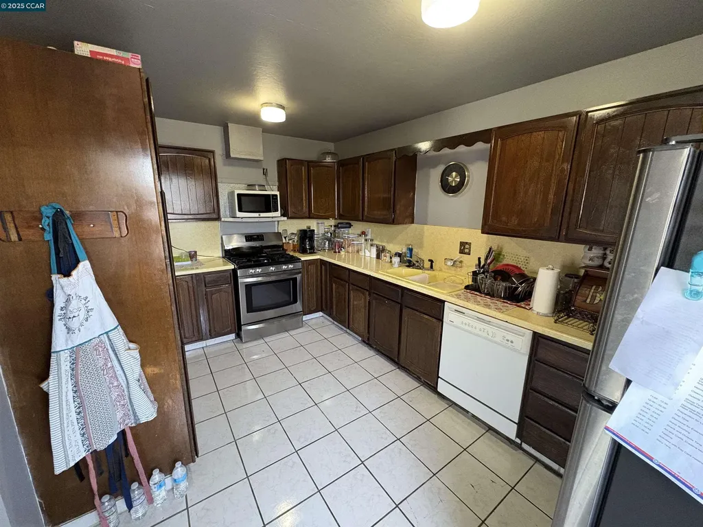 9501 Castlewood Street Oakland CA 94603