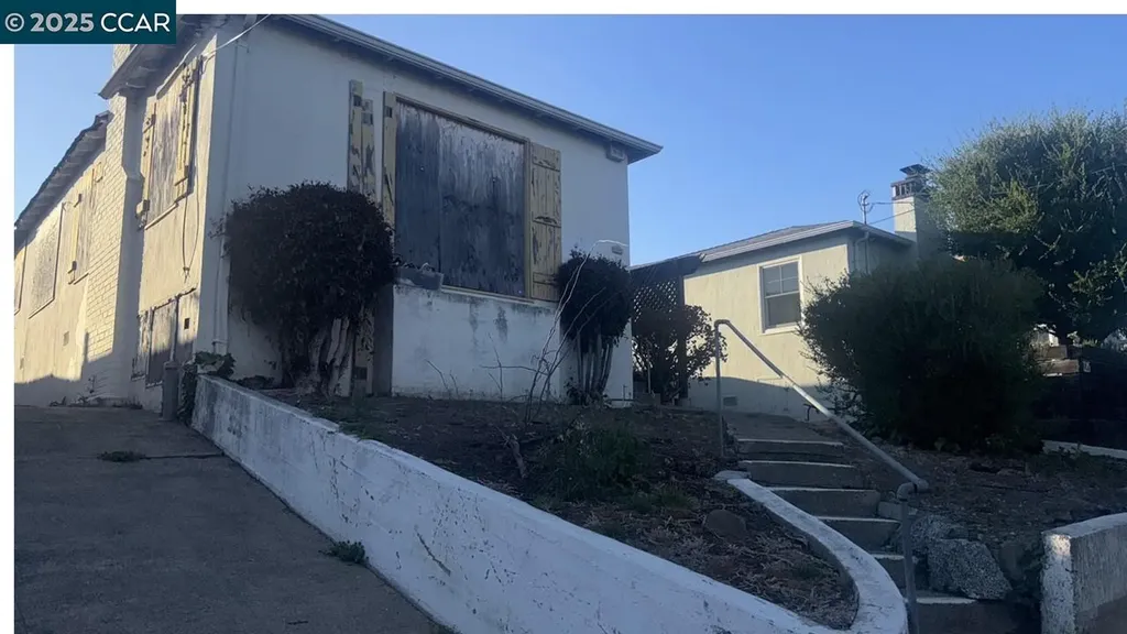 2207 17th Avenue Oakland CA 94606