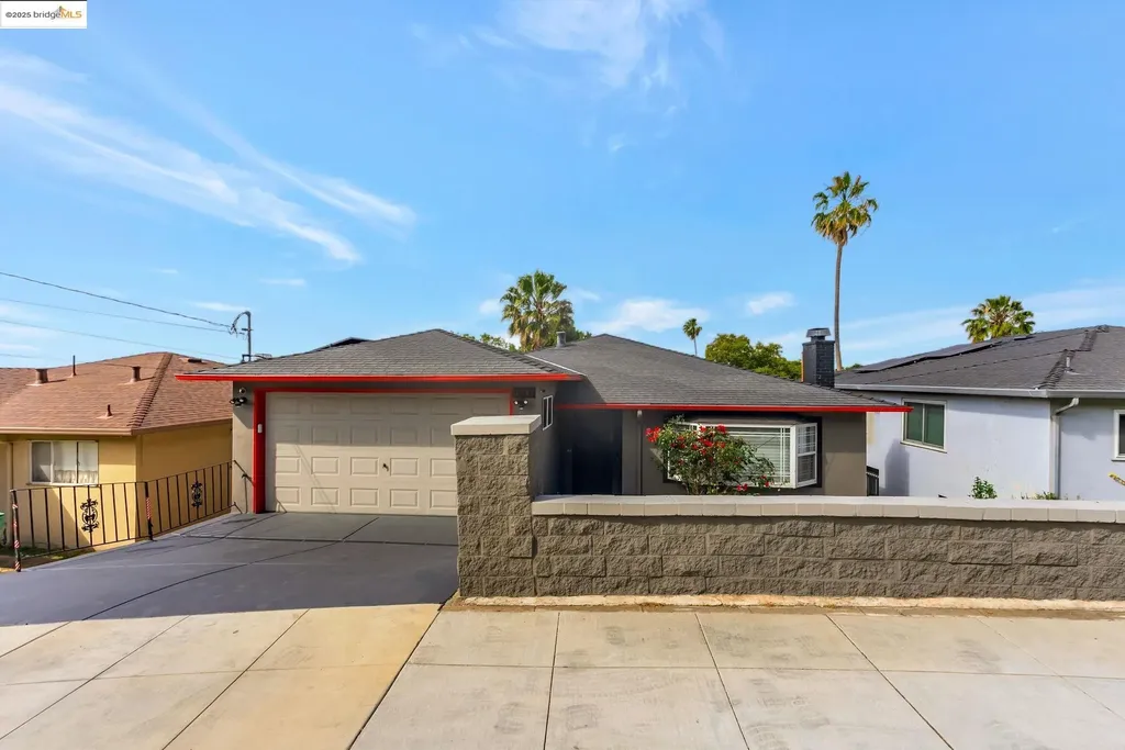 6941 Outlook Avenue Oakland CA 94605