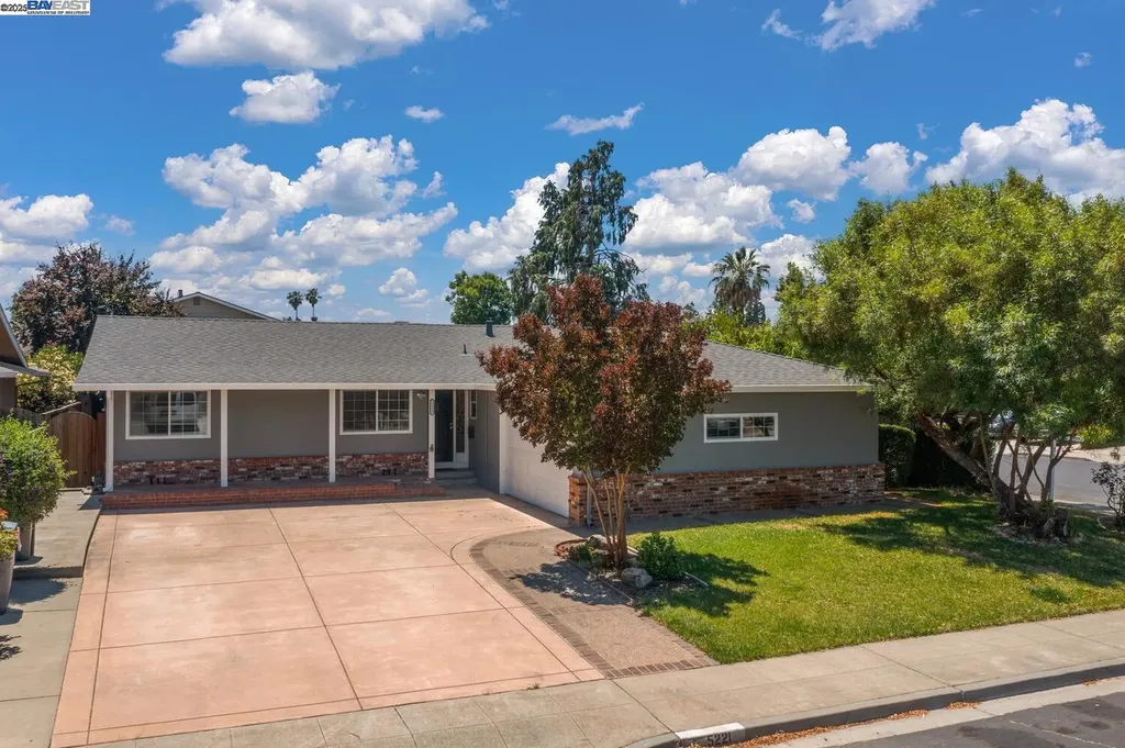 5221 Roxanne Court Livermore CA 94550