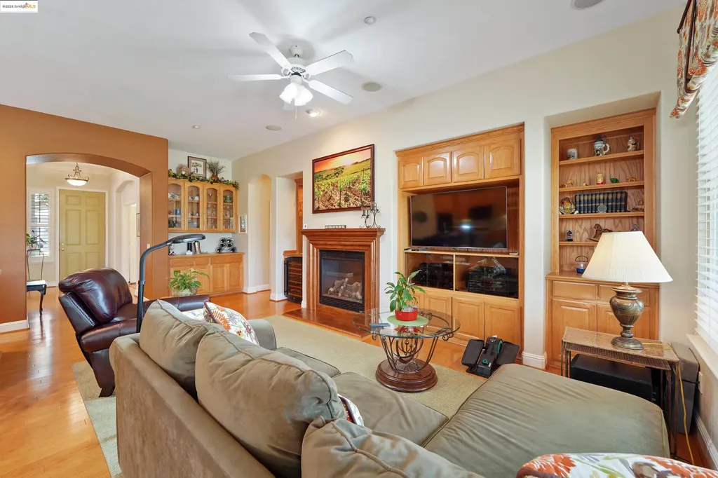 910 Suntan Lane Brentwood CA 94513