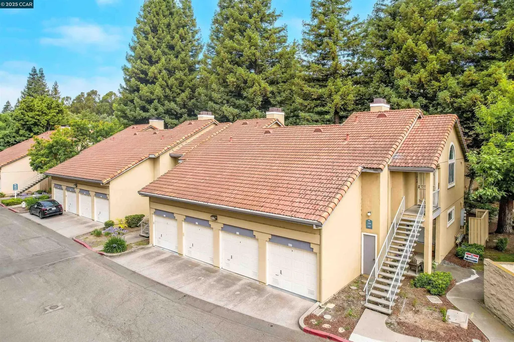 1407 Forest Run Hercules CA 94547