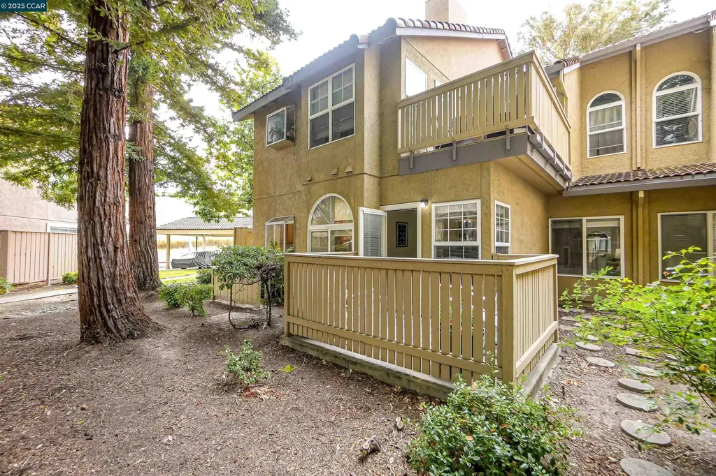 1407 Forest Run Hercules CA 94547