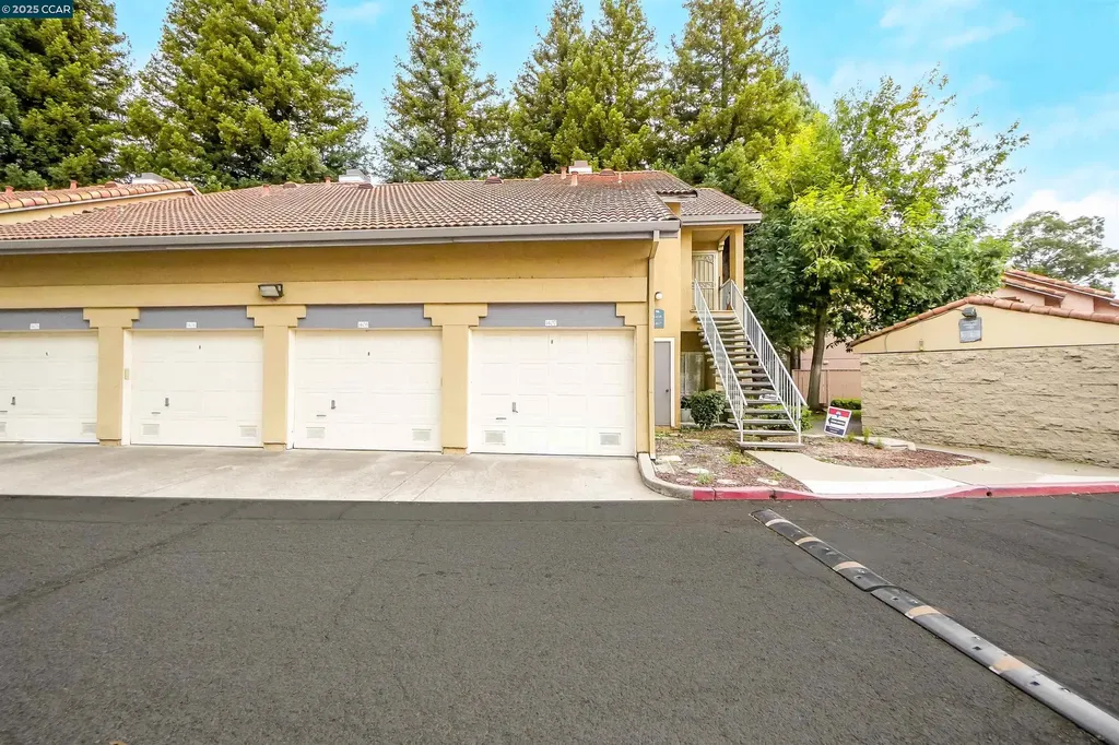 1407 Forest Run Hercules CA 94547