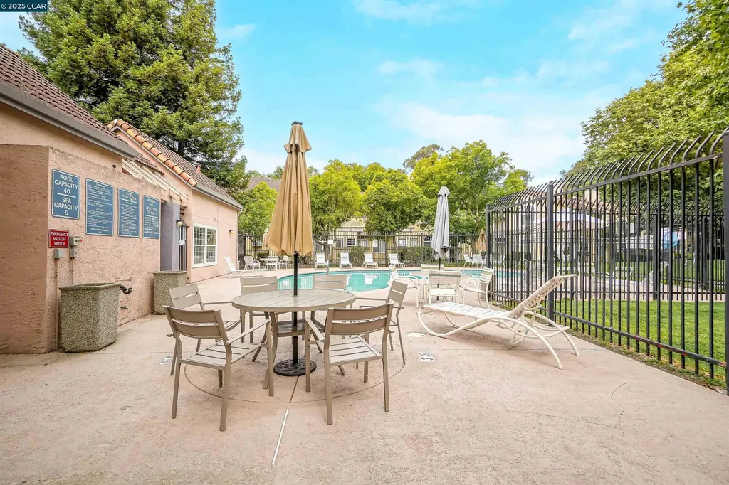 1407 Forest Run Hercules CA 94547