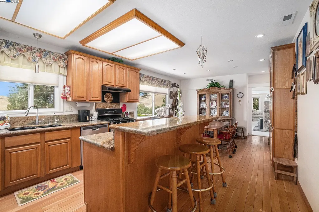 5799 Nortonville Pittsburg CA 94565