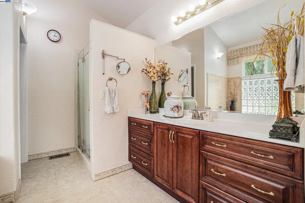 5799 Nortonville Pittsburg CA 94565