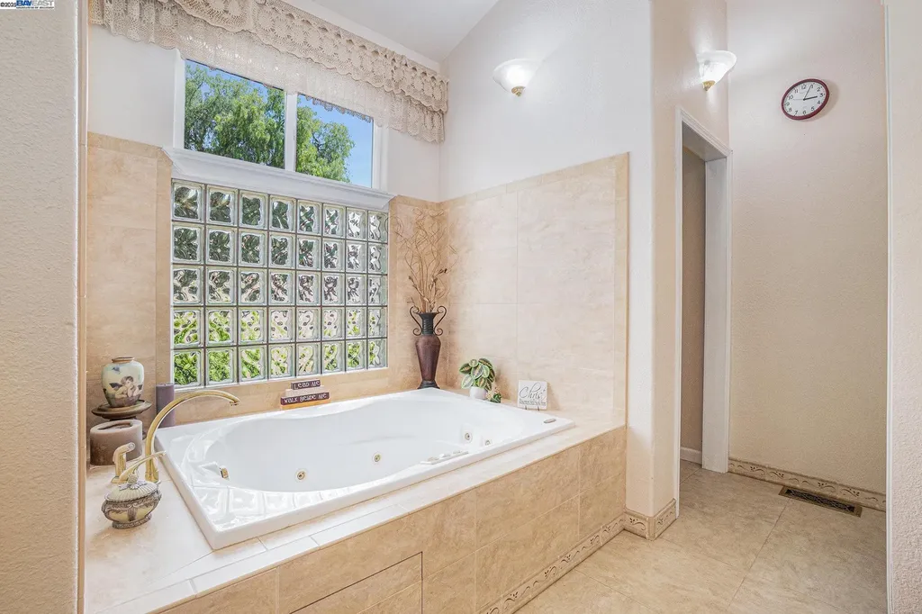 5799 Nortonville Pittsburg CA 94565