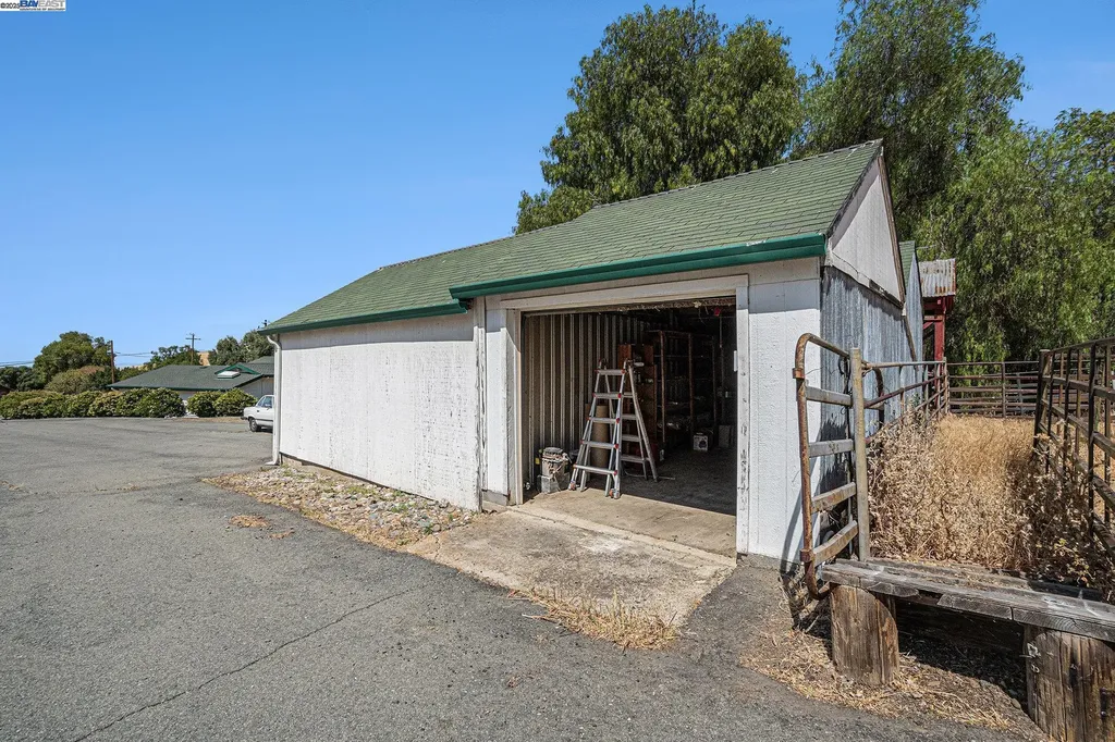 5799 Nortonville Pittsburg CA 94565