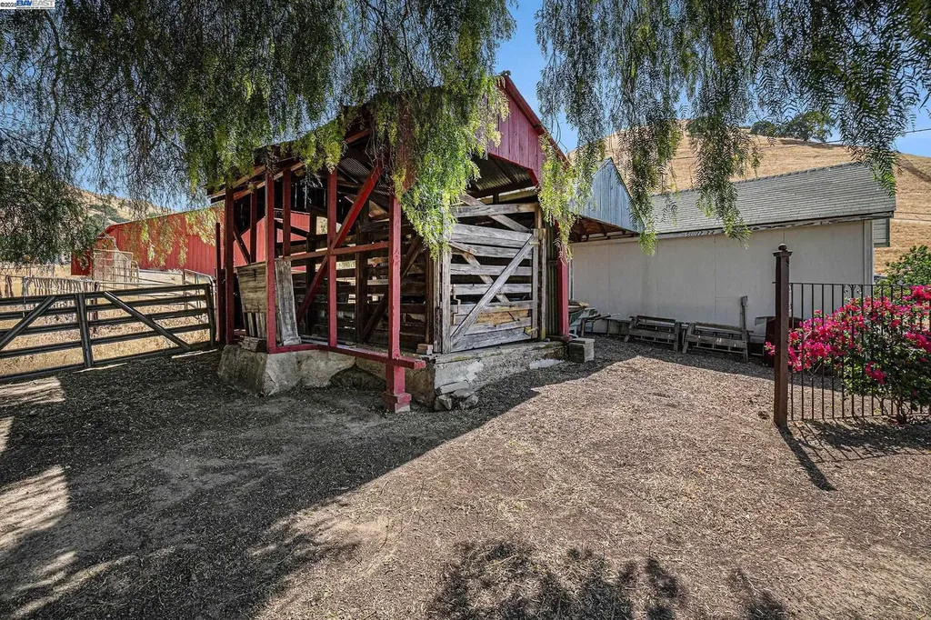 5799 Nortonville Pittsburg CA 94565