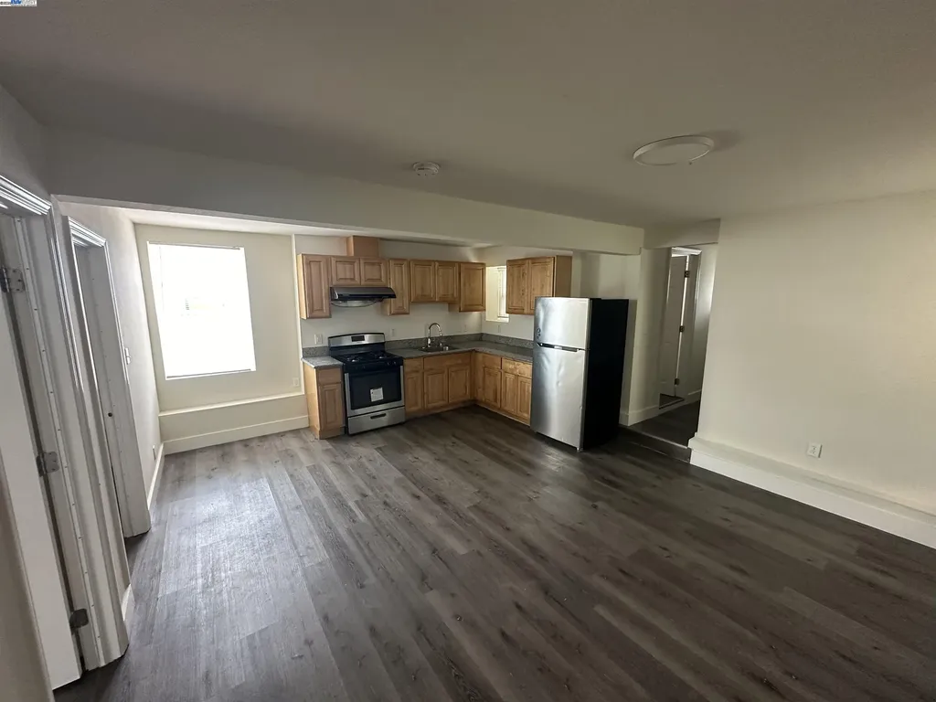 537 Chester Street Oakland CA 94607