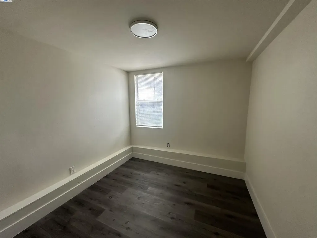 537 Chester Street Oakland CA 94607