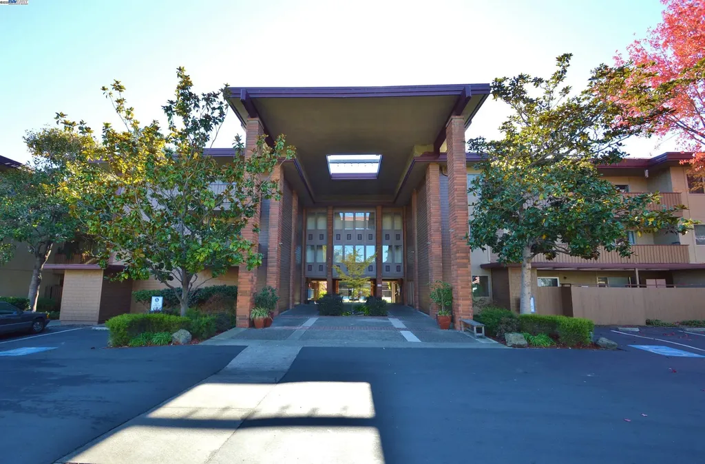 1333 Webster Street Alameda CA 94501