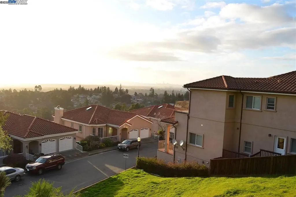 4320 Terrabella Way Oakland CA 94619