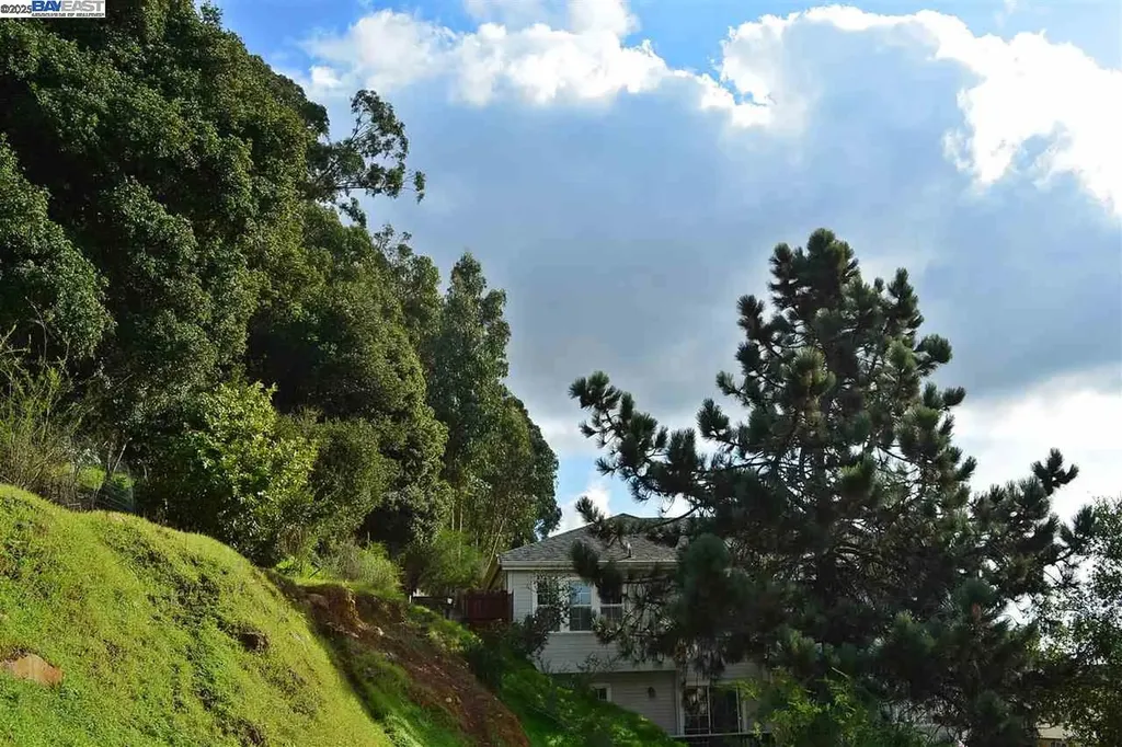 4320 Terrabella Way Oakland CA 94619