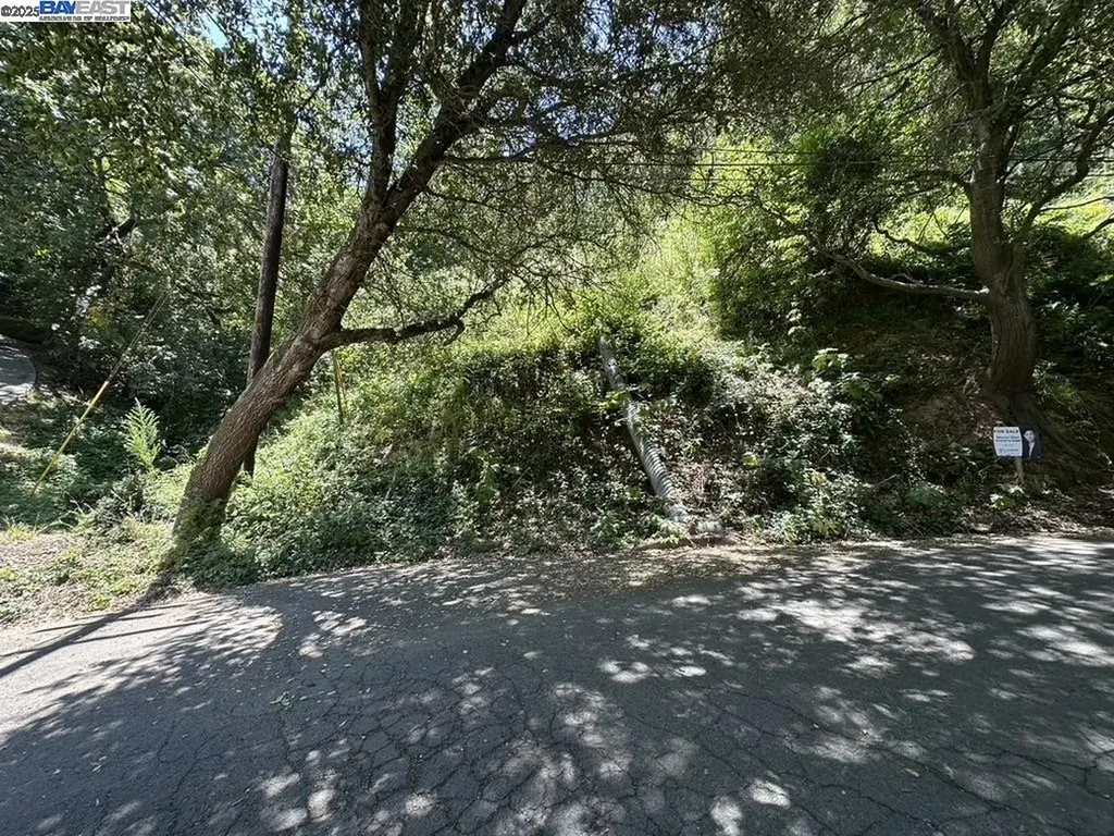 Chelton Drive Oakland CA 94603