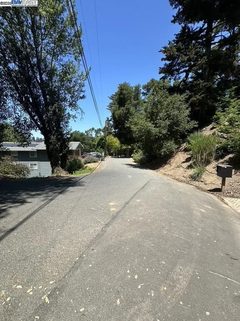 Chelton Drive Oakland CA 94603