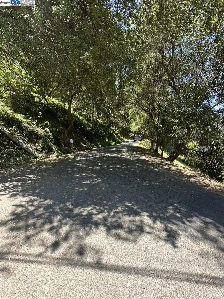 Chelton Drive Oakland CA 94603