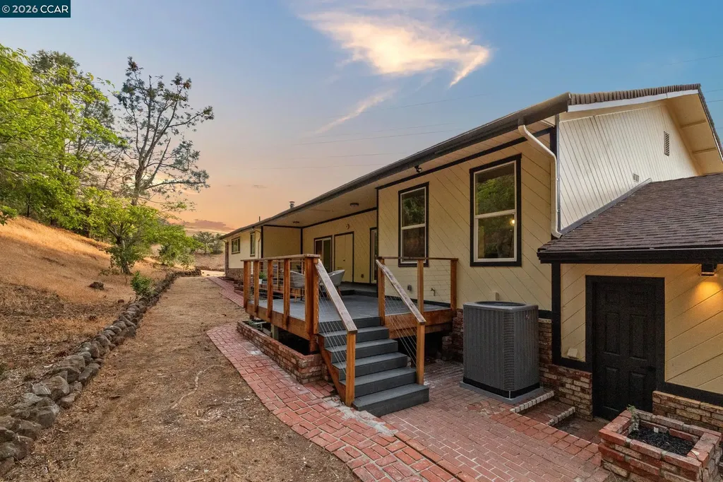 1009 - 1011 Froyd Road Concord CA 94521