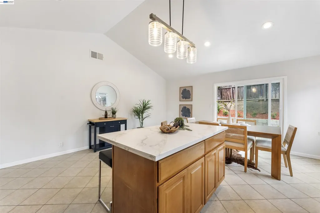19435 Yuma Street Castro Valley CA 94546