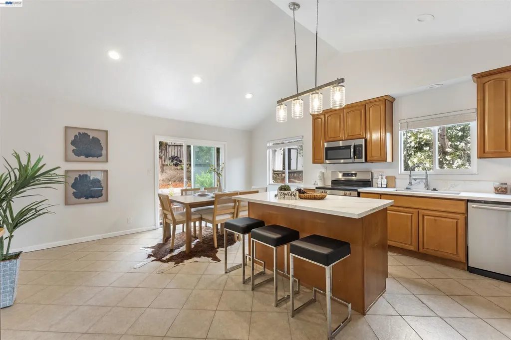 19435 Yuma Street Castro Valley CA 94546