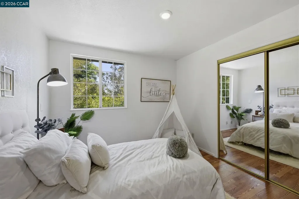 1711 Willow Street Alameda CA 94501