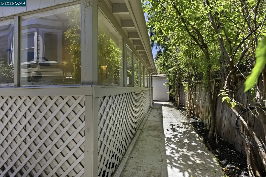 1711 Willow Street Alameda CA 94501