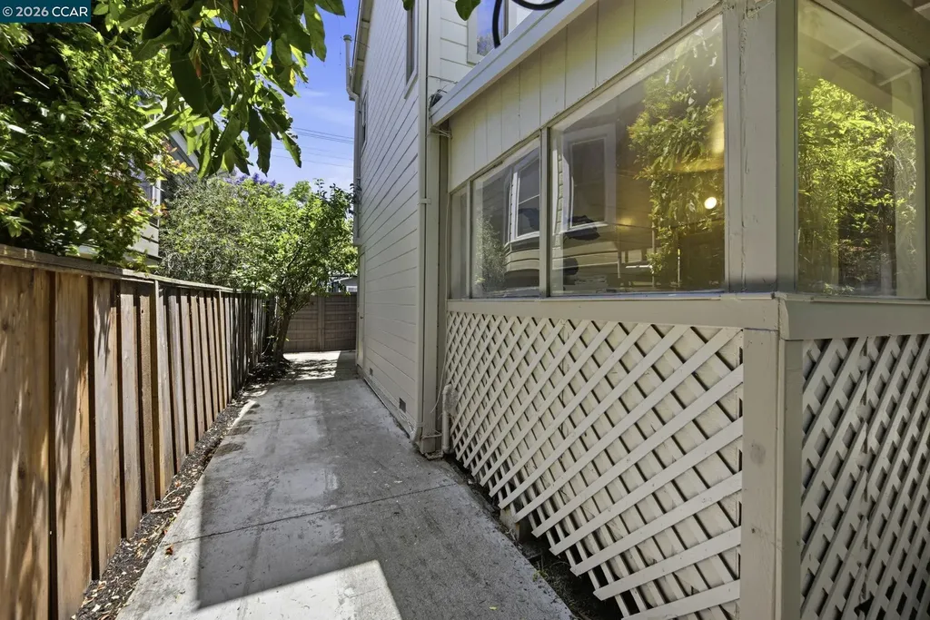 1711 Willow Street Alameda CA 94501