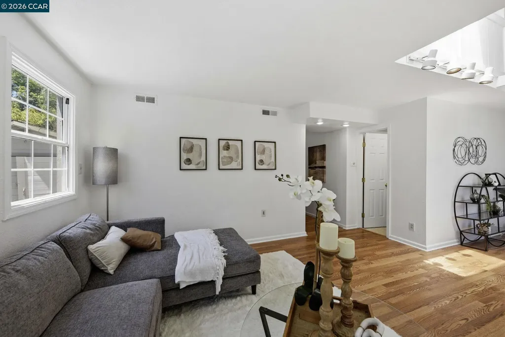 1711 Willow Street Alameda CA 94501
