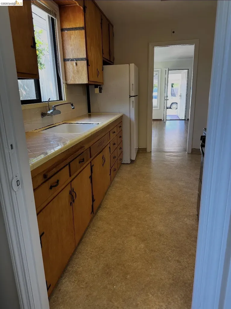 3212 Esmond Avenue Richmond CA 94804