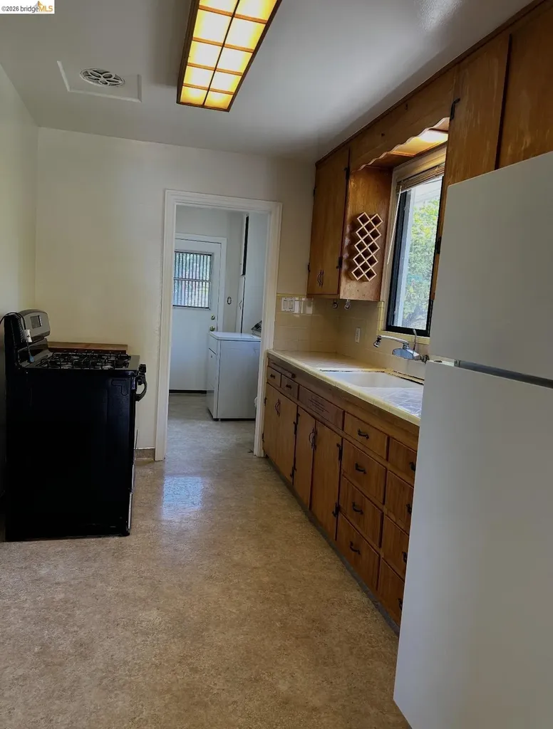 3212 Esmond Avenue Richmond CA 94804