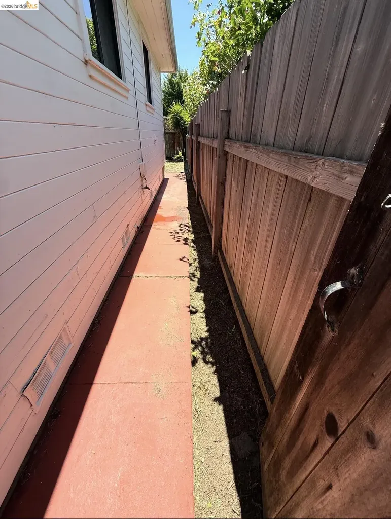 3212 Esmond Avenue Richmond CA 94804