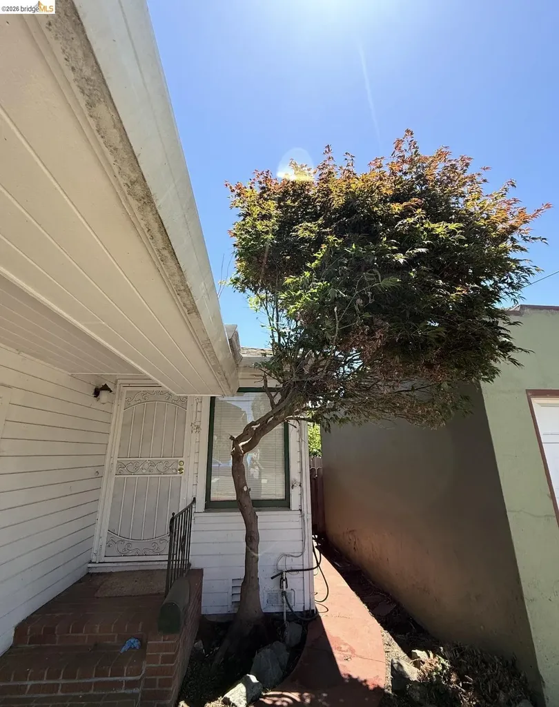3212 Esmond Avenue Richmond CA 94804