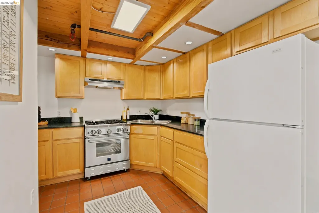 1920 Union Street #9 Oakland CA 94607